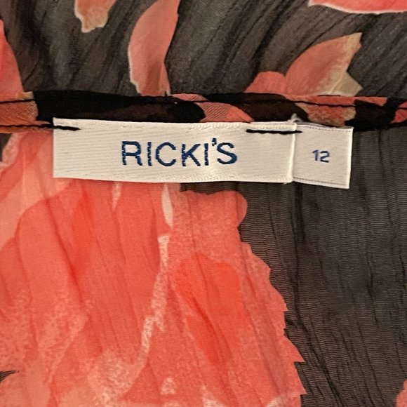 Ricki's Floral Black and Pink Top - Picture 7 of 7